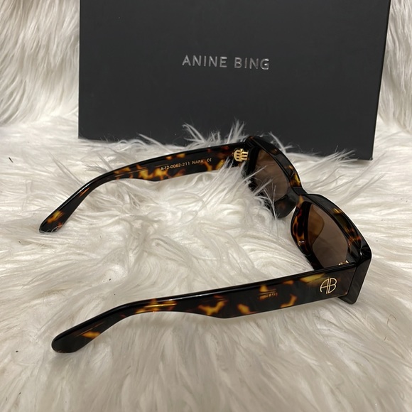Anine Bing sun glasses - Picture 4 of 4
